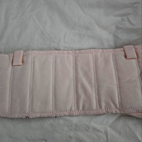 Simple wishes hands free pumping bra. Size: XS-large. - Picture 4 of 12